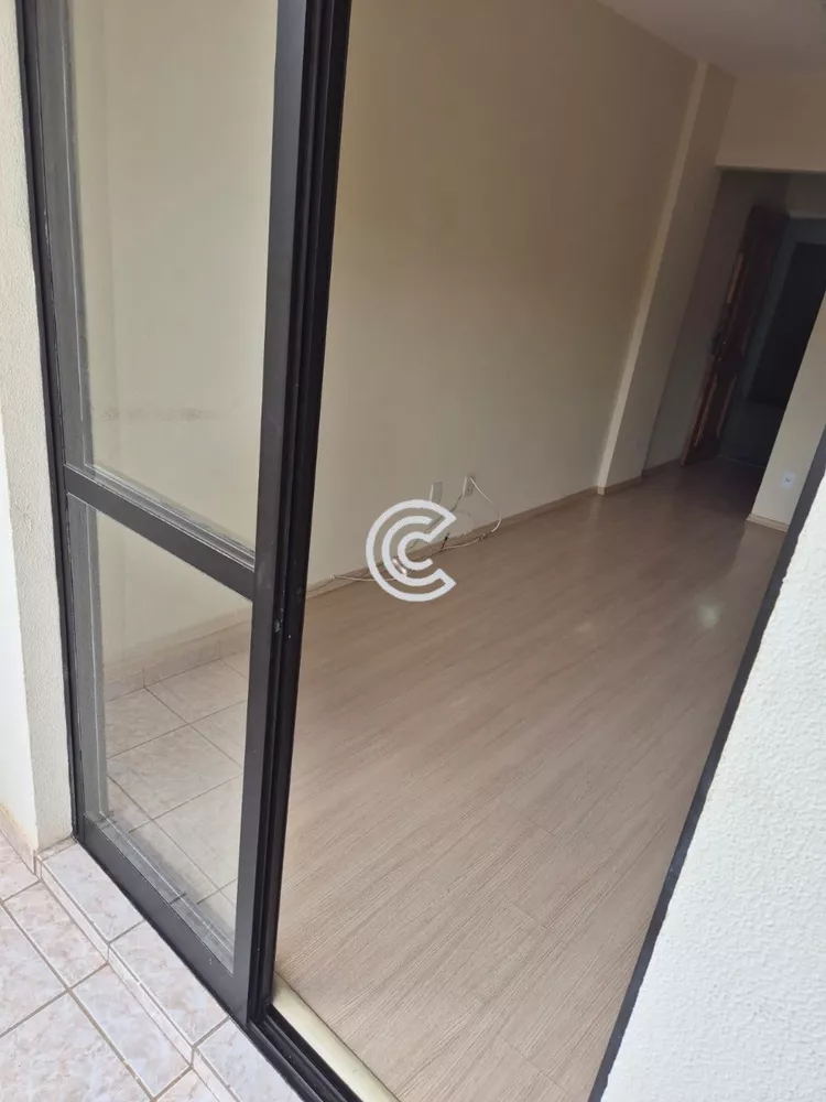 Apartamento à venda com 3 quartos, 75m² - Foto 8