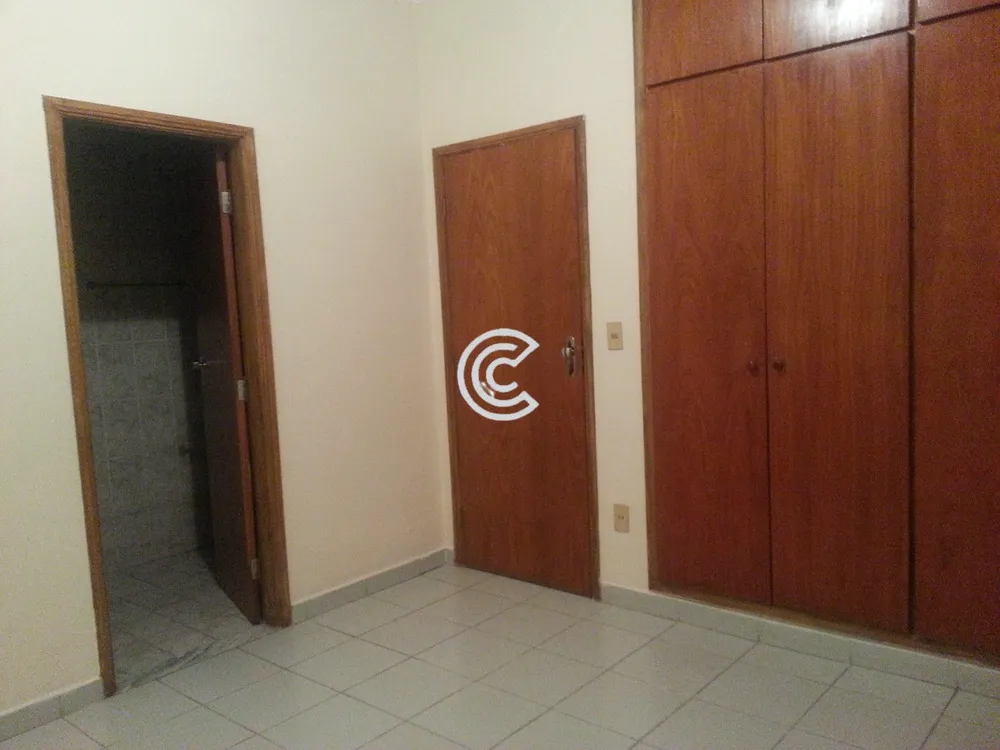 Casa, 3 quartos, 330 m² - Foto 1