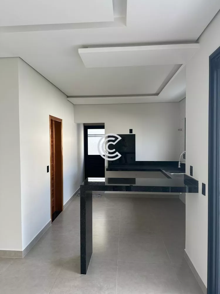 Casa à venda com 3 quartos, 168m² - Foto 6