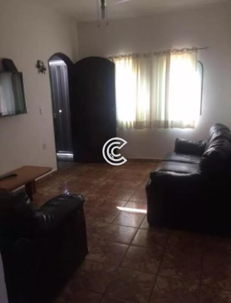 Casa à venda com 2 quartos, 250m² - Foto 2