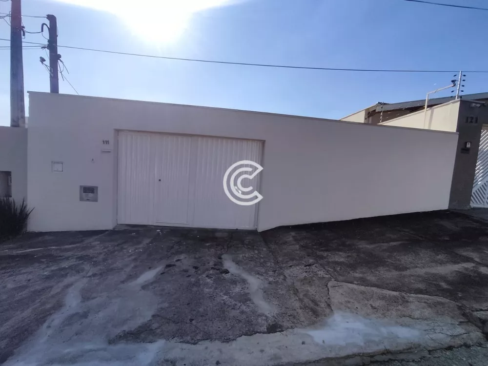 Casa à venda com 2 quartos, 184m² - Foto 1