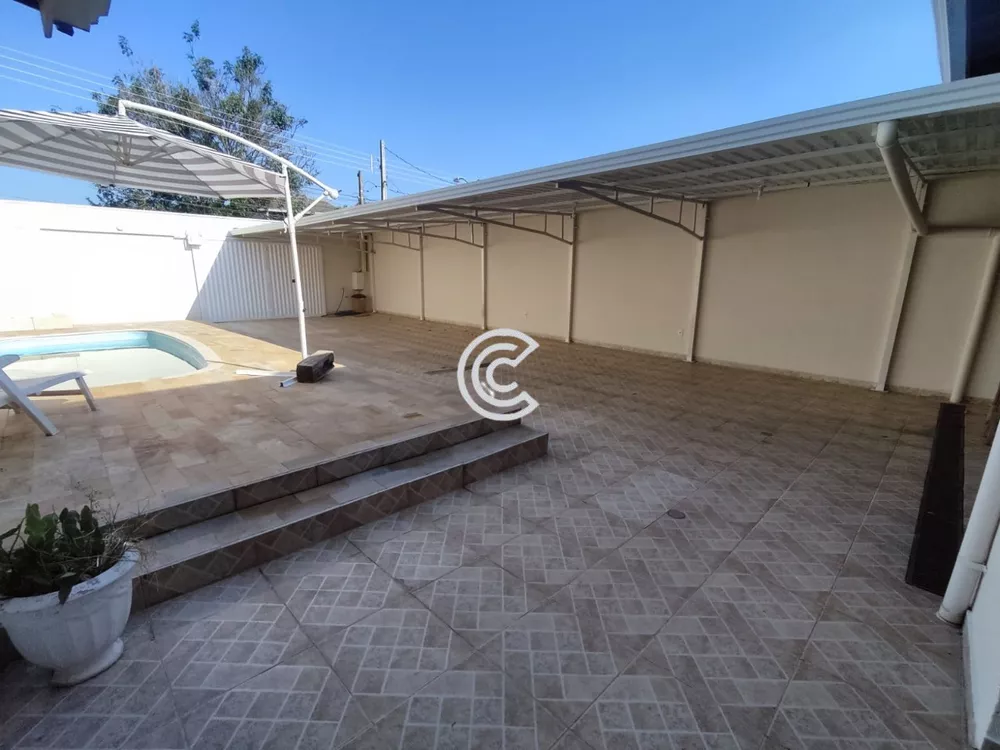 Casa à venda com 2 quartos, 184m² - Foto 3