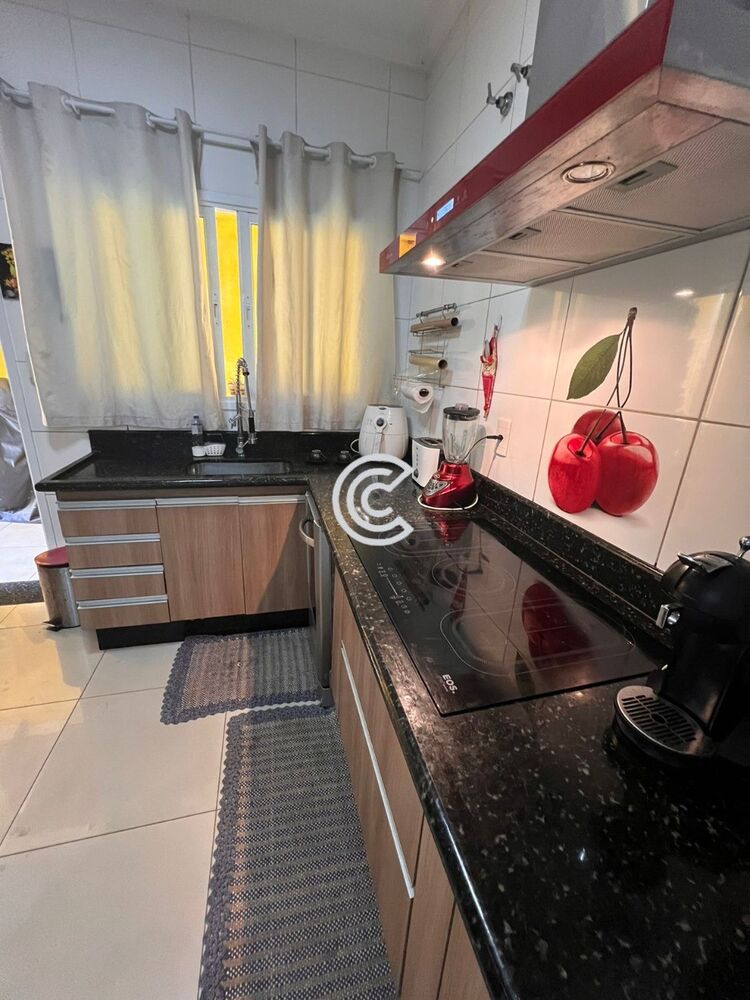 Casa à venda com 3 quartos, 180m² - Foto 8