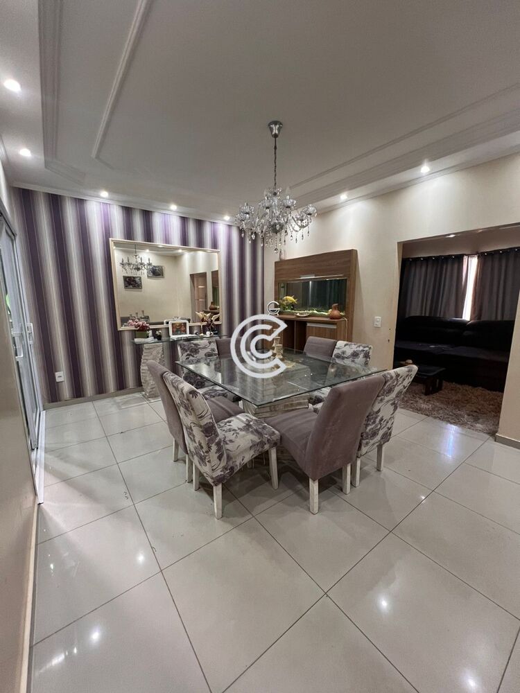 Casa à venda com 3 quartos, 180m² - Foto 3