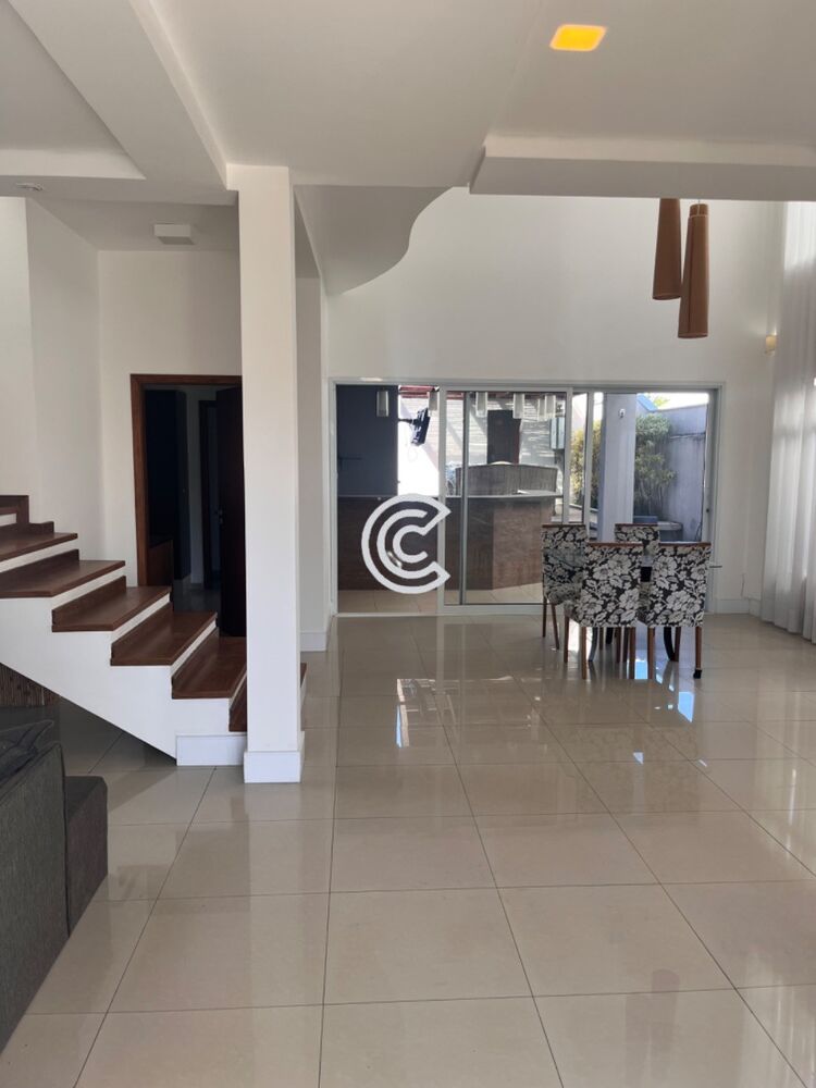 Casa, 3 quartos, 331 m² - Foto 2