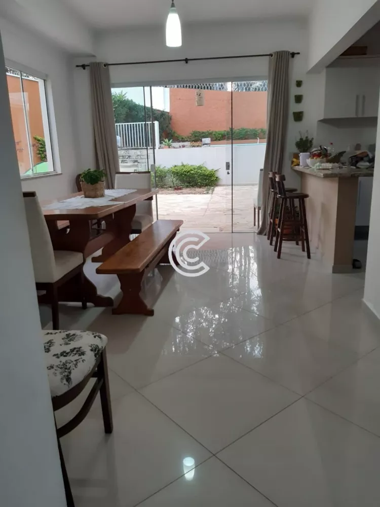 Casa à venda com 3 quartos, 388m² - Foto 3