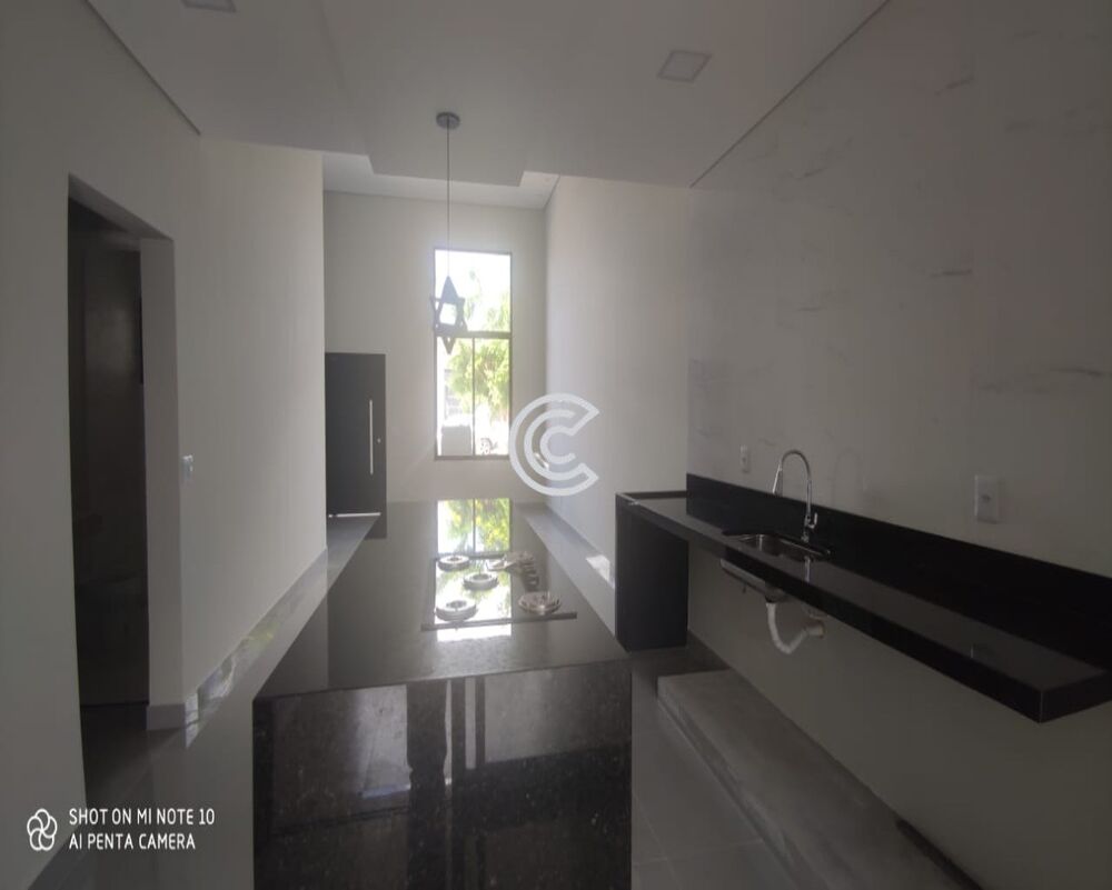 Casa à venda com 3 quartos, 250m² - Foto 4