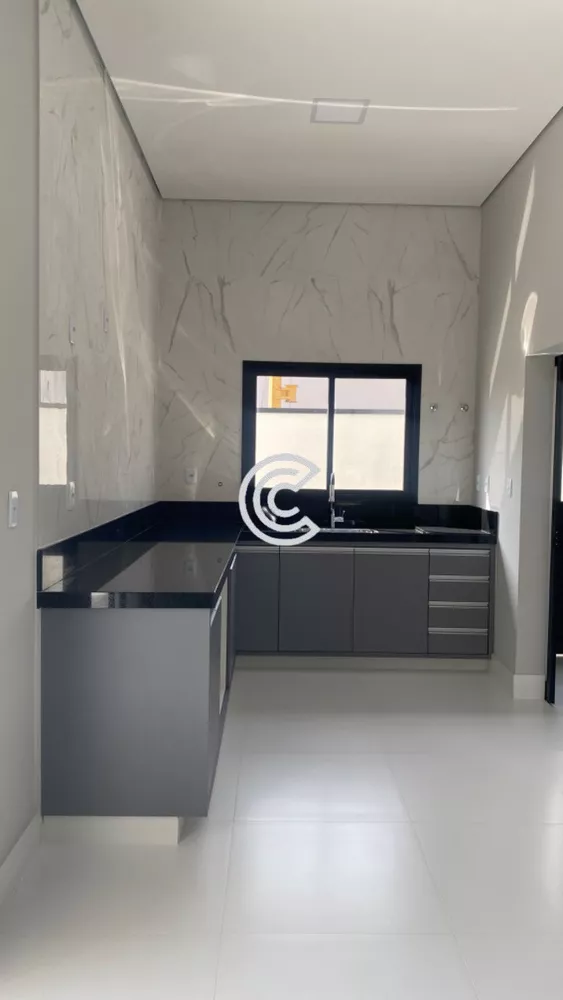 Casa à venda com 3 quartos, 183m² - Foto 7