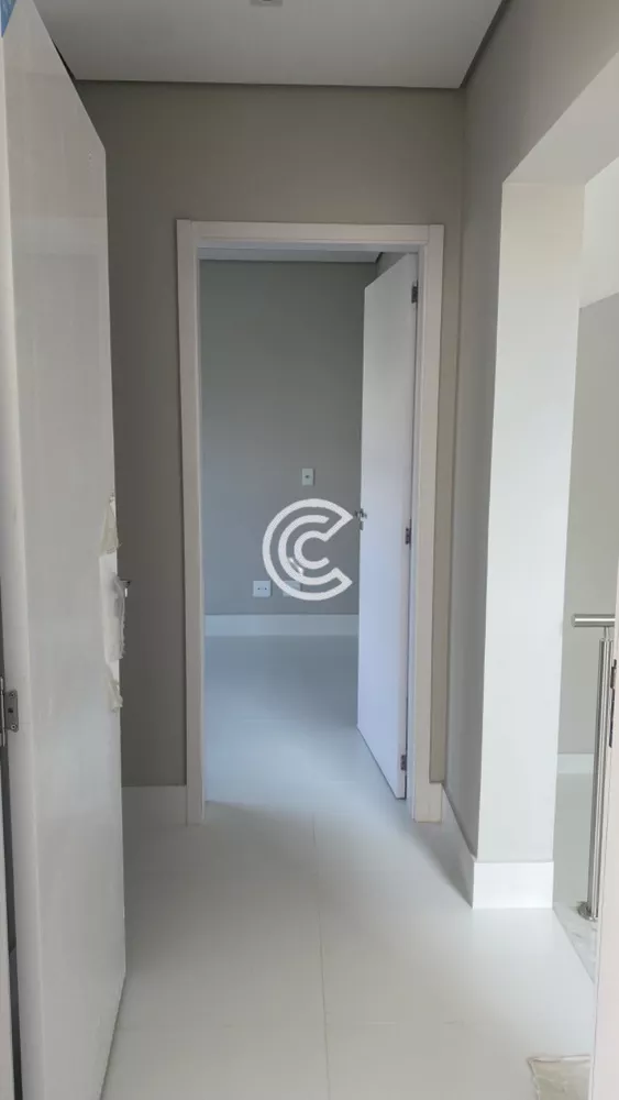 Casa à venda com 3 quartos, 183m² - Foto 3