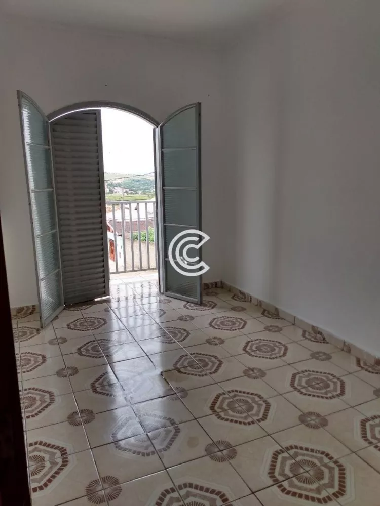 Casa à venda com 3 quartos, 250m² - Foto 4