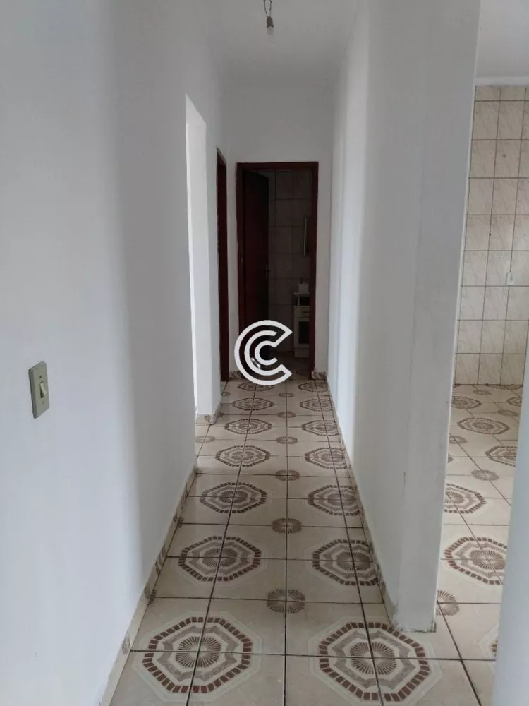 Casa à venda com 3 quartos, 250m² - Foto 3