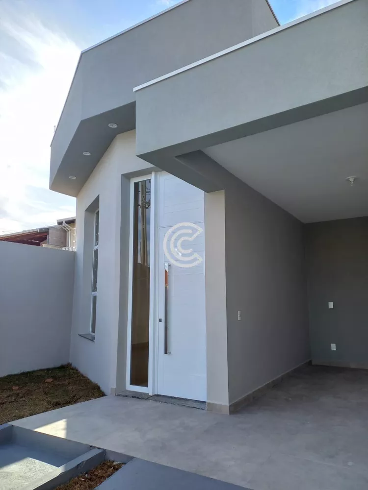 Casa à venda com 3 quartos, 128m² - Foto 2