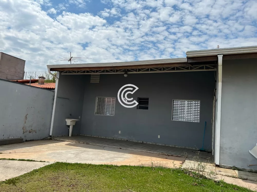 Casa à venda com 2 quartos, 300m² - Foto 4