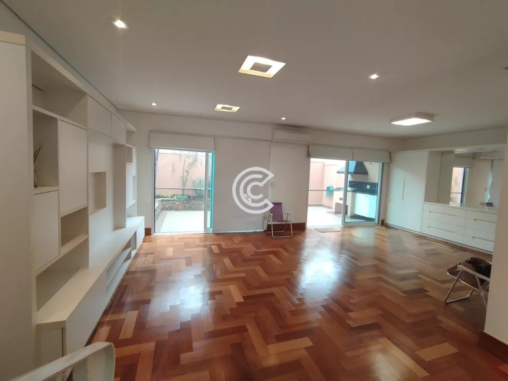 Casa à venda com 3 quartos, 202m² - Foto 4