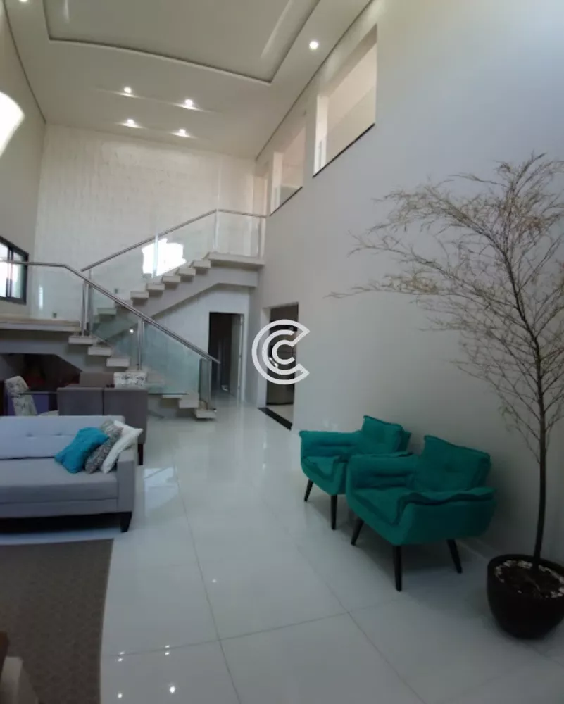 Casa à venda com 4 quartos, 230m² - Foto 4