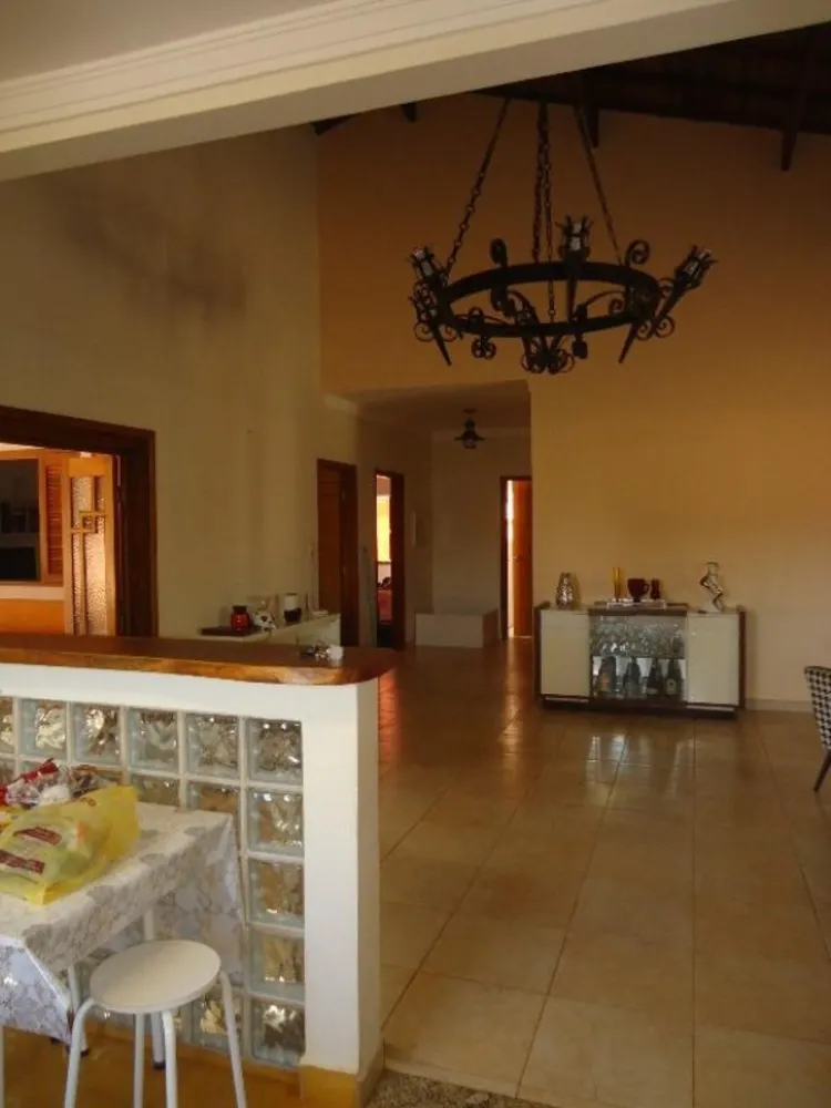 Chácara, 4 quartos, 1300 m² - Foto 1