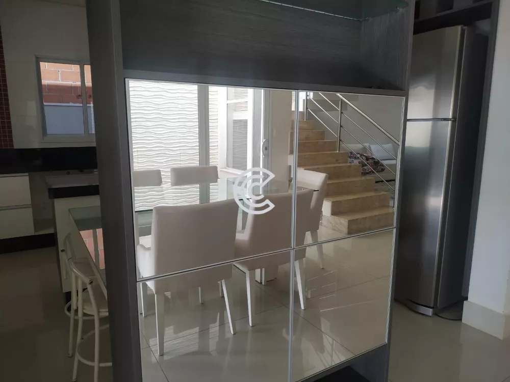 Casa à venda com 3 quartos, 275m² - Foto 4