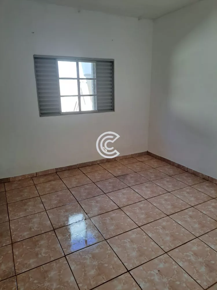 Casa à venda com 2 quartos, 313m² - Foto 4