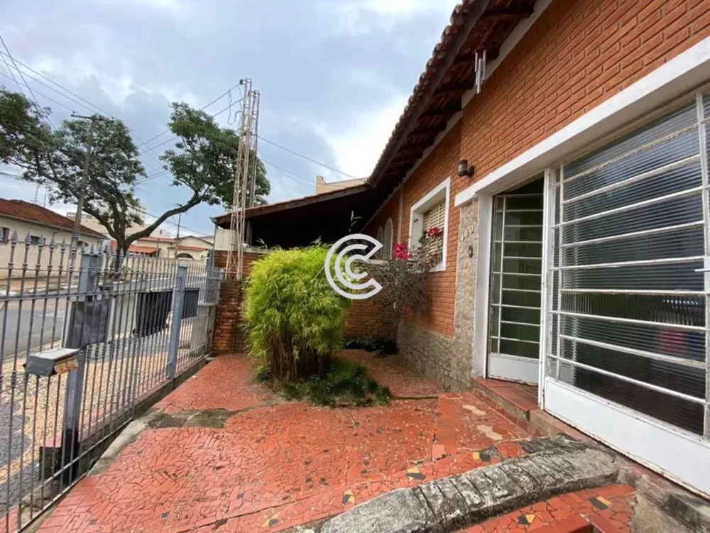 Casa à venda com 4 quartos, 217m² - Foto 2