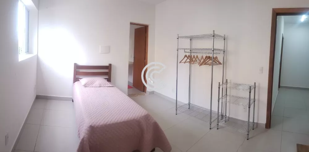 Casa à venda com 11 quartos, 450m² - Foto 2