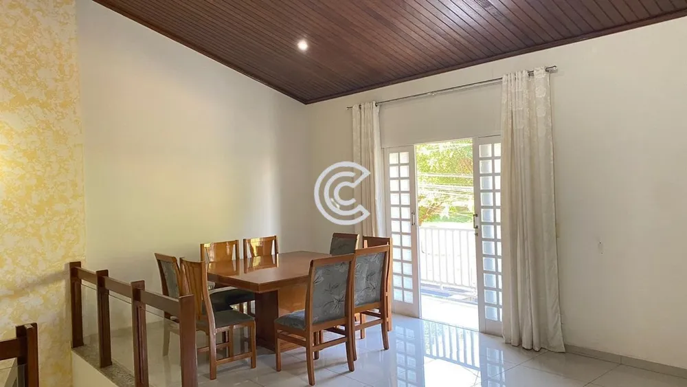 Casa, 3 quartos, 230 m² - Foto 1