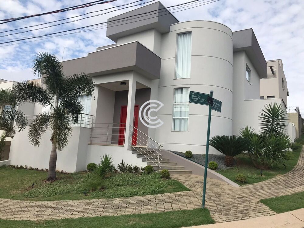 Casa, 3 quartos, 290 m² - Foto 1
