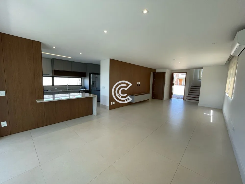 Casa, 3 quartos, 325 m² - Foto 1