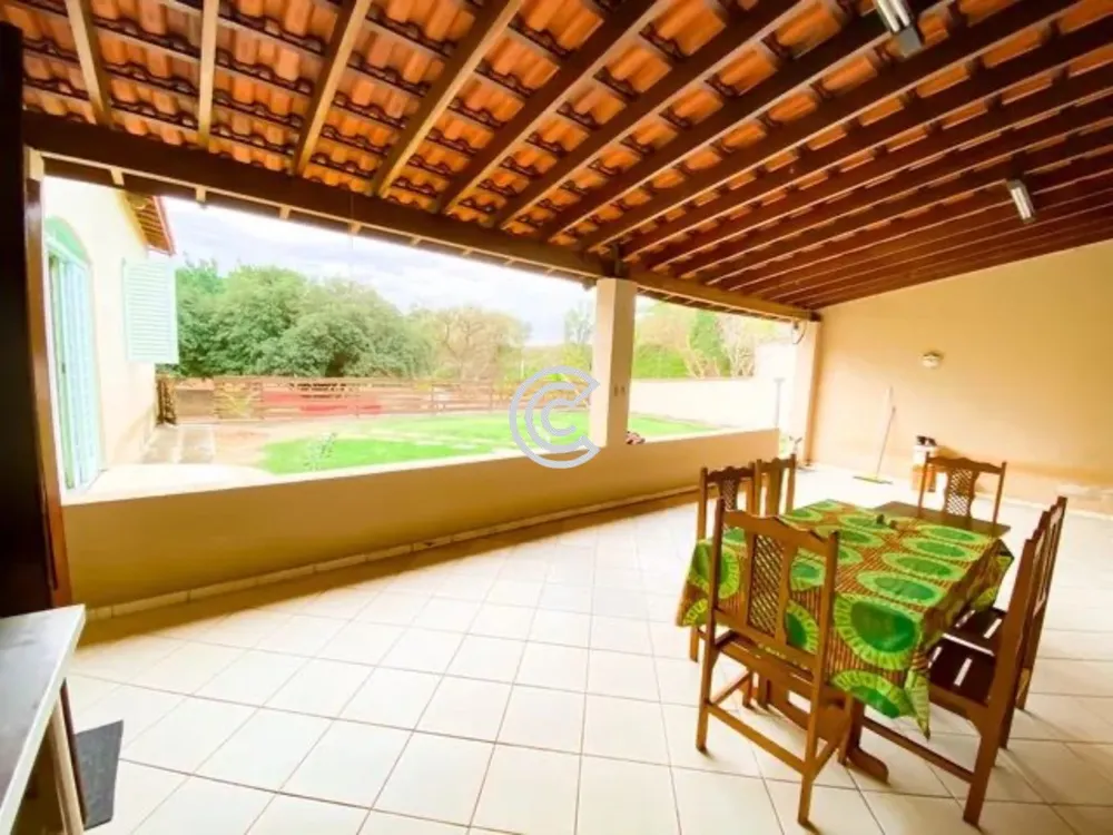 Chácara, 4 quartos, 1200 m² - Foto 1