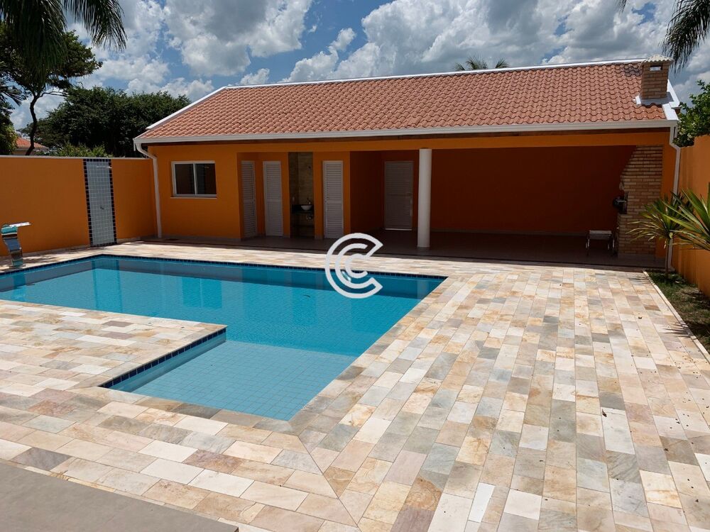 Casa à venda com 2 quartos, 661m² - Foto 1