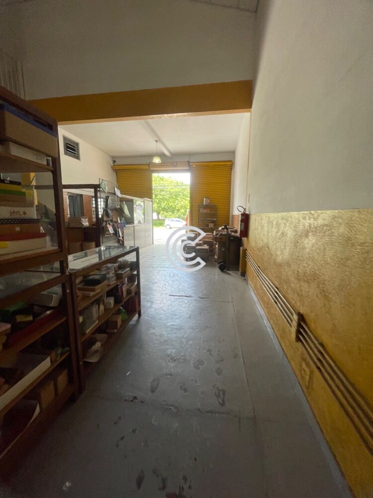 Depósito-Galpão-Armazém à venda e aluguel, 437m² - Foto 4