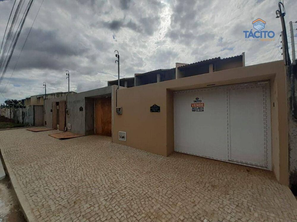 Casa, 3 quartos, 131 m² - Foto 2