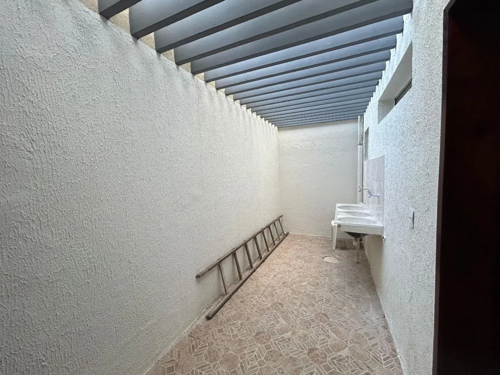 Casa, 4 quartos, 240 m² - Foto 3