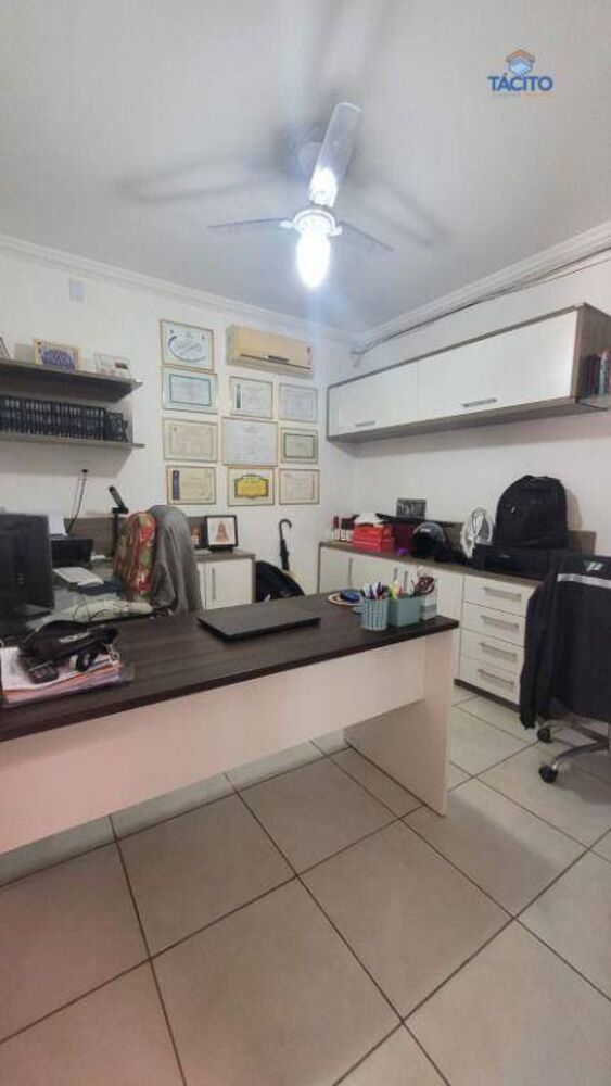 Casa, 3 quartos, 295 m² - Foto 22