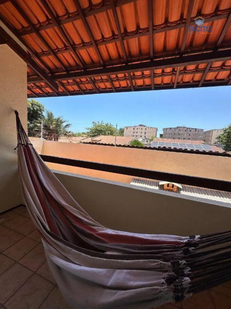 Casa, 4 quartos, 185 m² - Foto 1