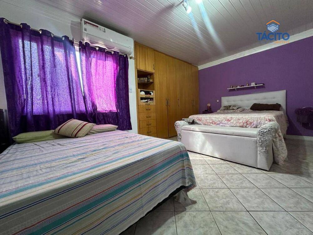 Casa à venda com 4 quartos, 140m² - Foto 11
