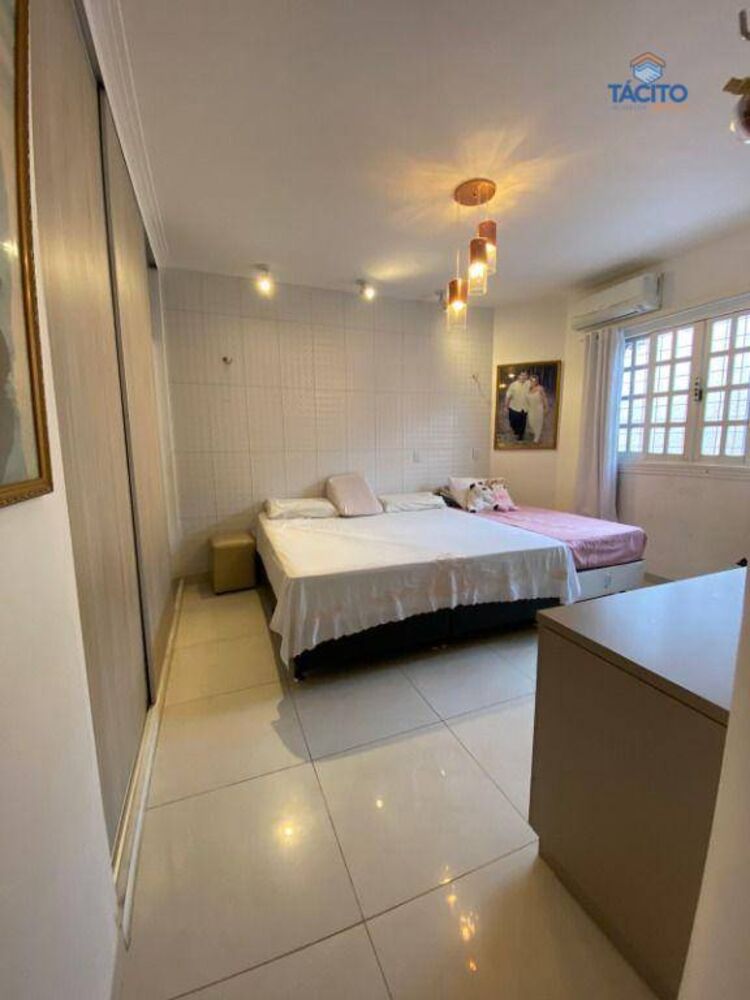 Casa, 5 quartos, 250 m² - Foto 4