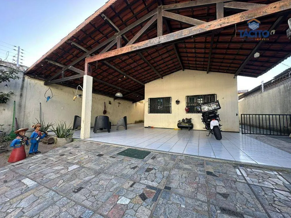 Casa, 3 quartos, 210 m² - Foto 2