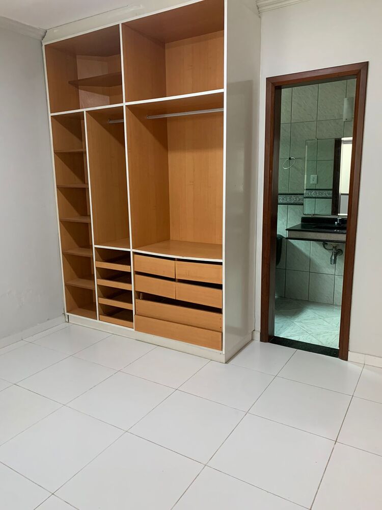 Casa de Condomínio para alugar com 4 quartos, 450m² - Foto 9