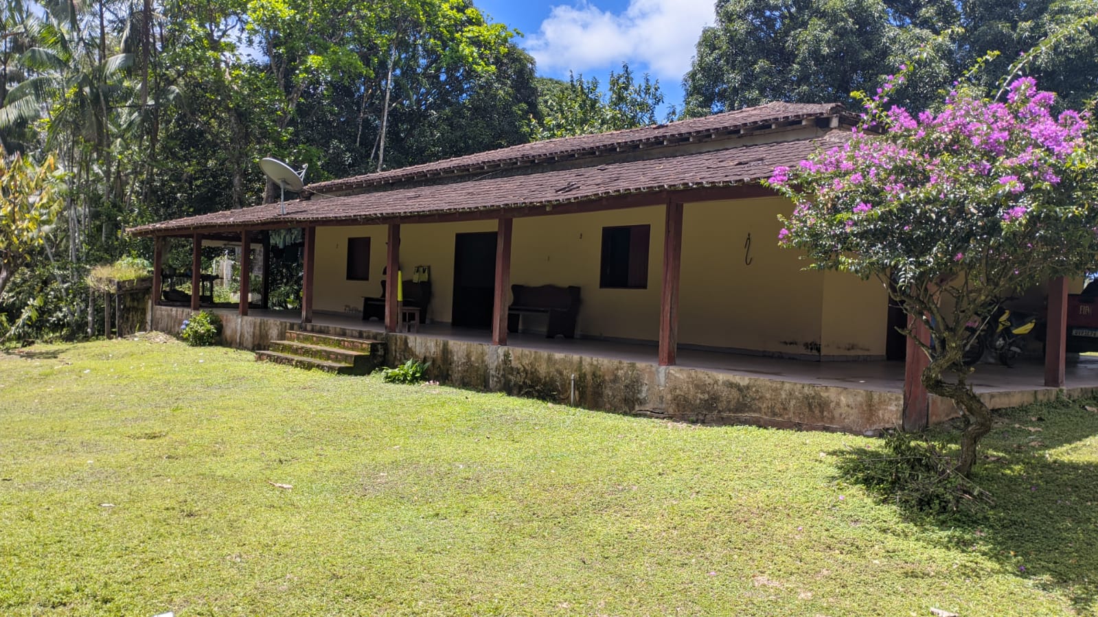 Fazenda à venda com 3 quartos, 1800m² - Foto 1