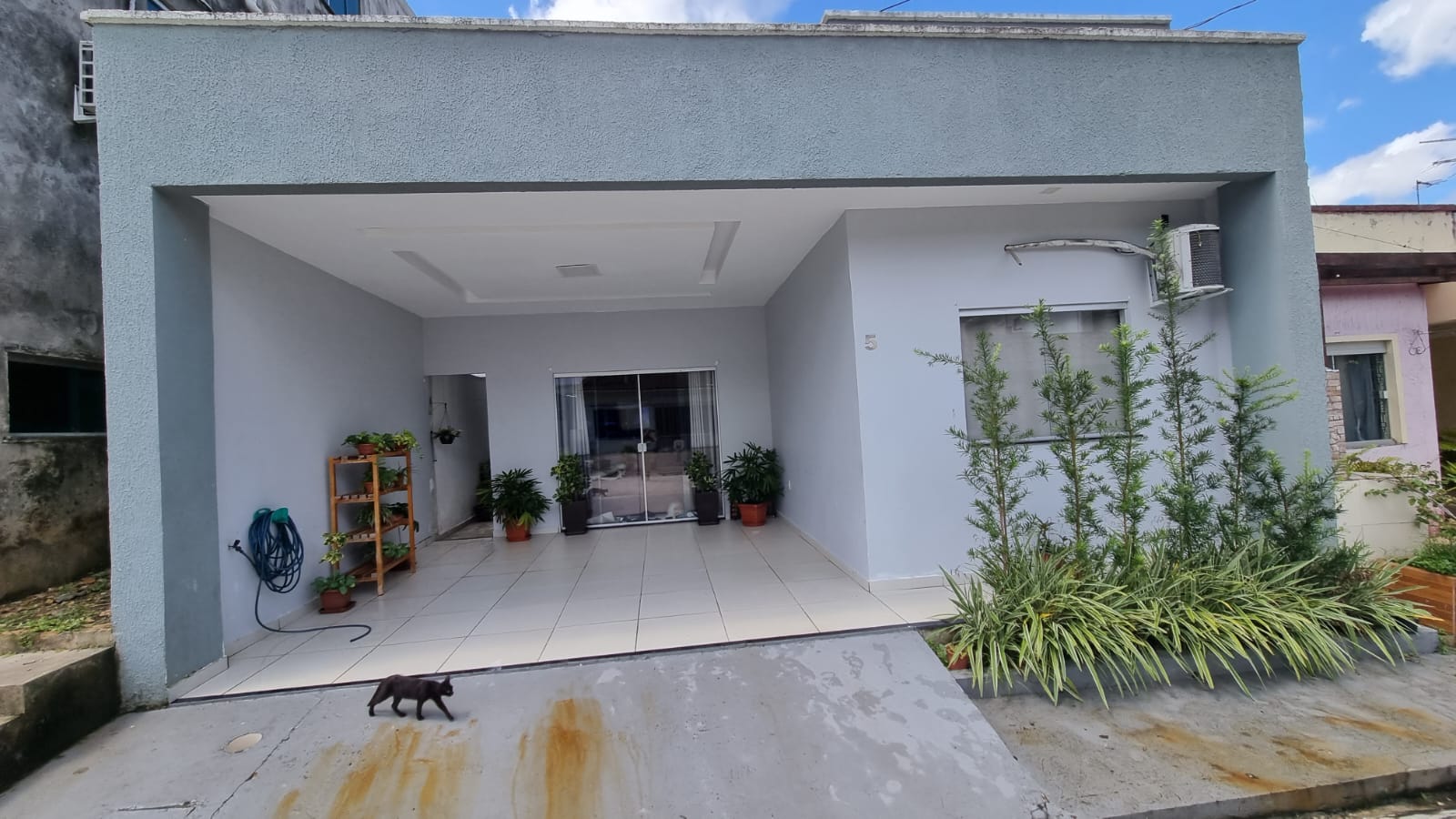 Casa de Condomínio à venda com 3 quartos, 160m² - Foto 1