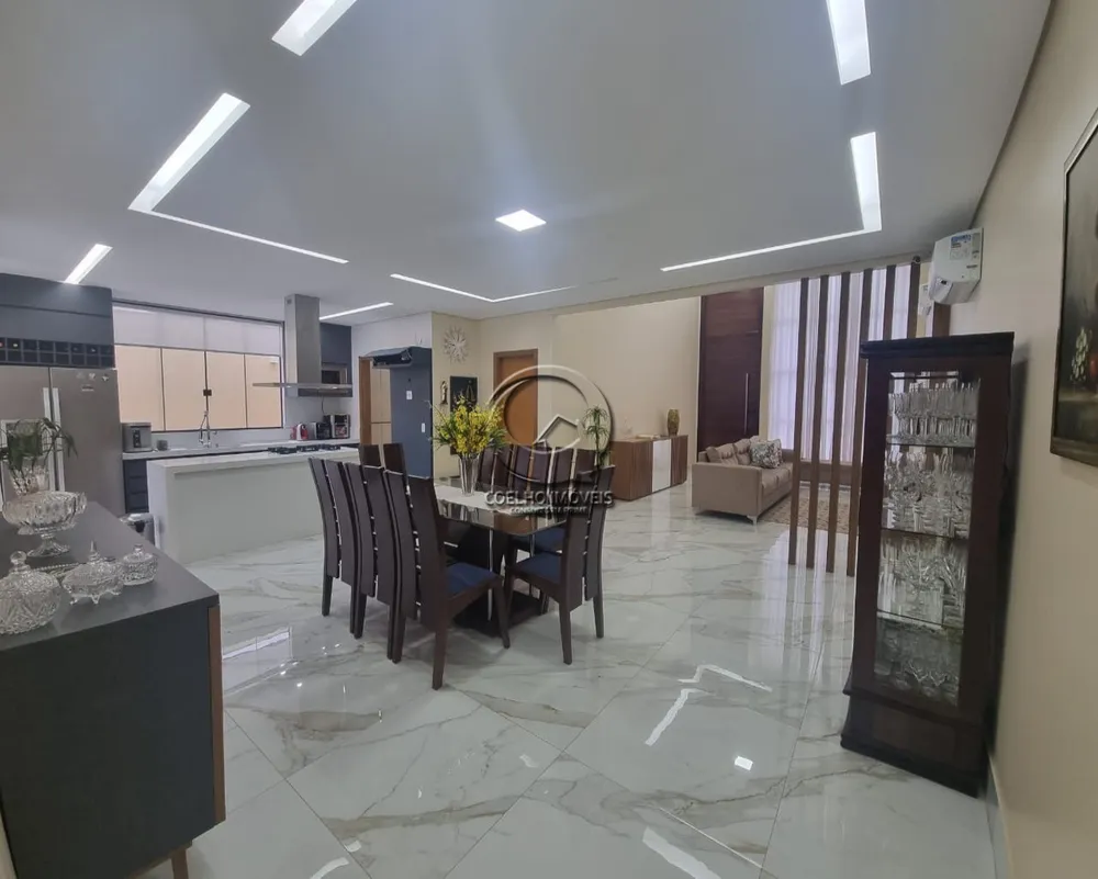 Casa, 3 quartos, 269 m² - Foto 2