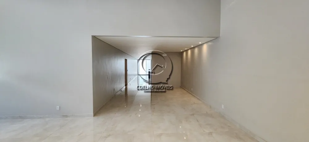 Casa, 3 quartos, 270 m² - Foto 1