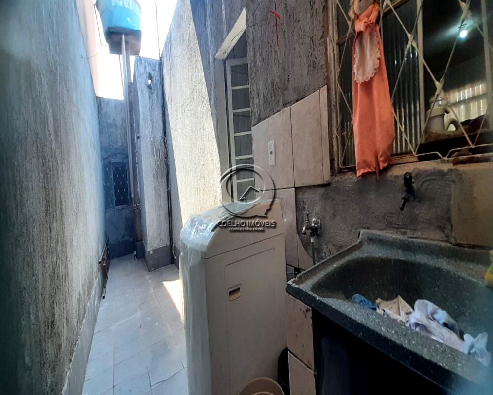 Casa à venda com 3 quartos, 233m² - Foto 8
