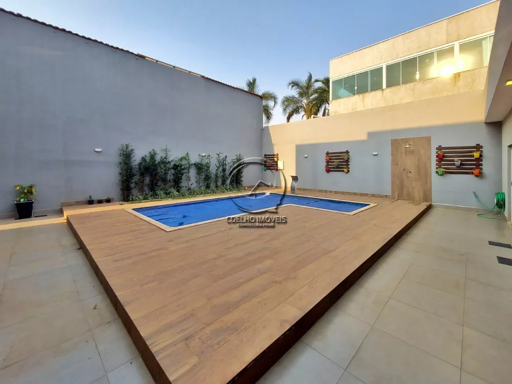 Casa à venda com 4 quartos, 743m² - Foto 3