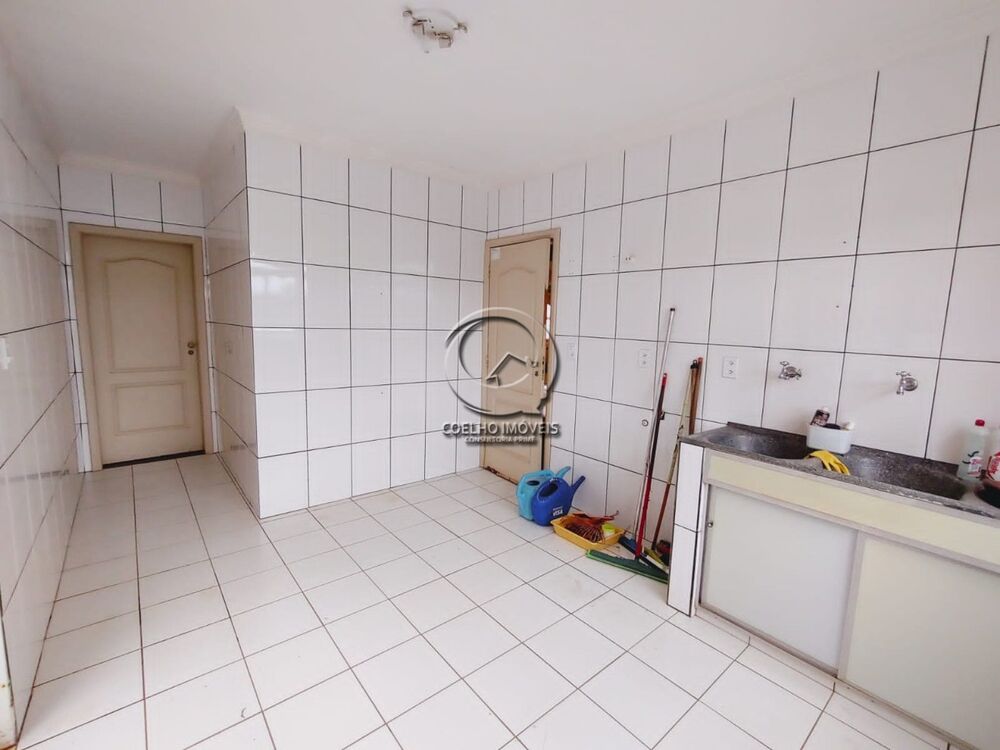Casa à venda com 4 quartos, 704m² - Foto 1