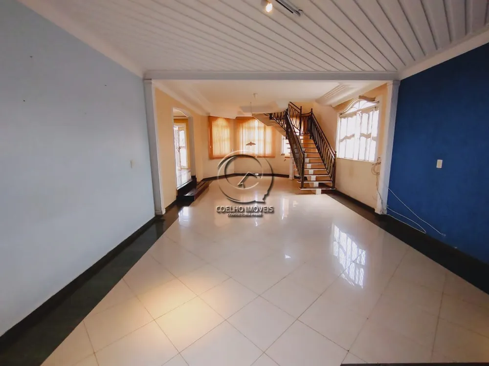 Casa, 4 quartos, 704 m² - Foto 2