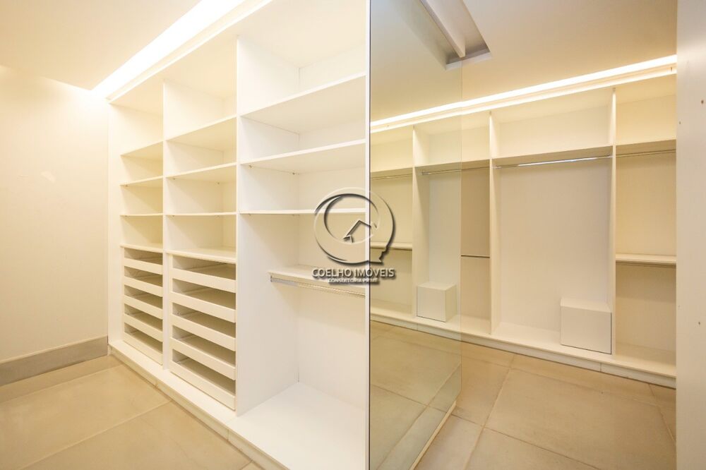 Casa para alugar com 4 quartos, 1300m² - Foto 14