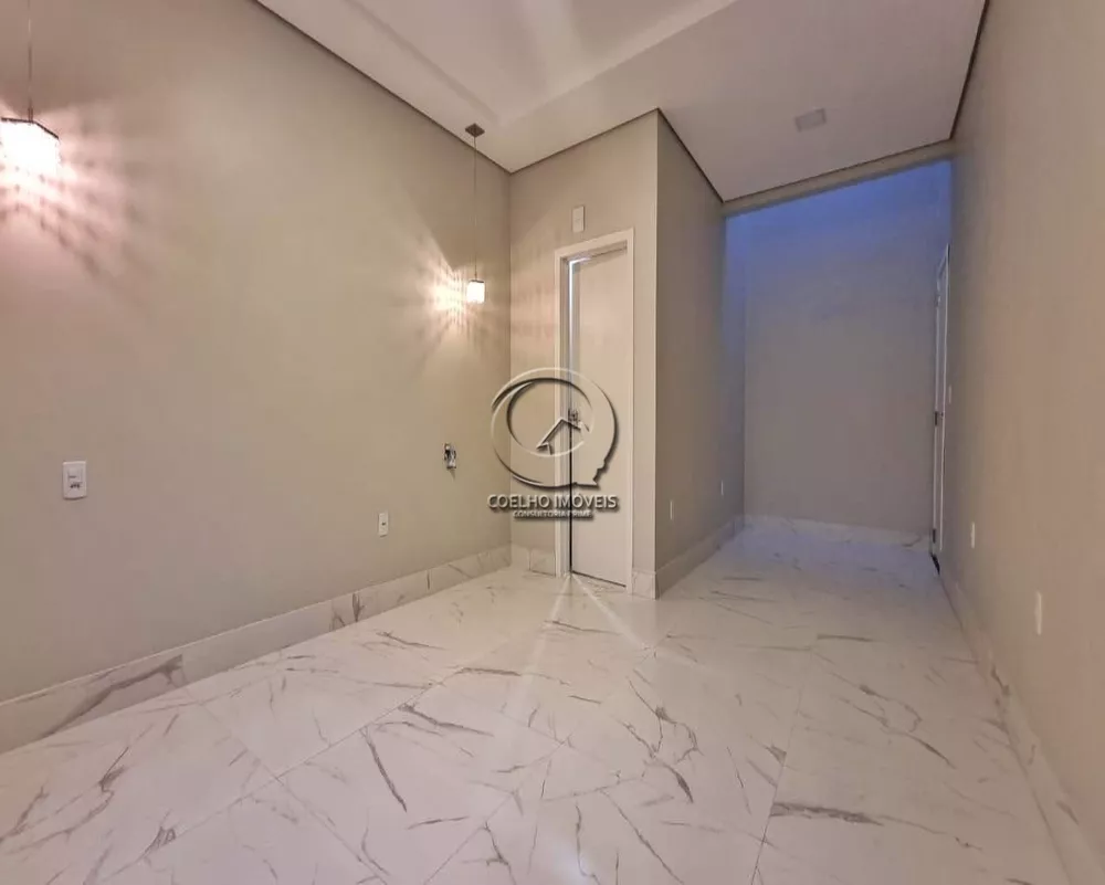 Casa, 3 quartos, 323 m² - Foto 1
