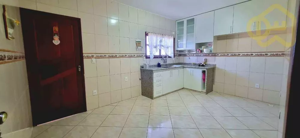 Casa, 3 quartos, 214 m² - Foto 9