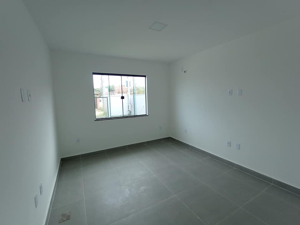 Casa à venda com 3 quartos, 100m² - Foto 3